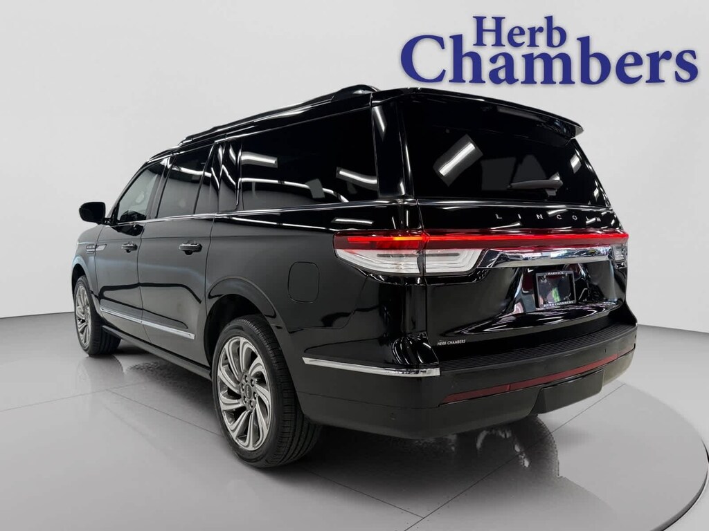 Used 2023 Lincoln Navigator L Reserve 4x4 w/ 201A Equipment Group Utility
