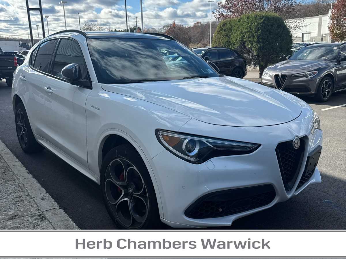 2022 Alfa Romeo Stelvio