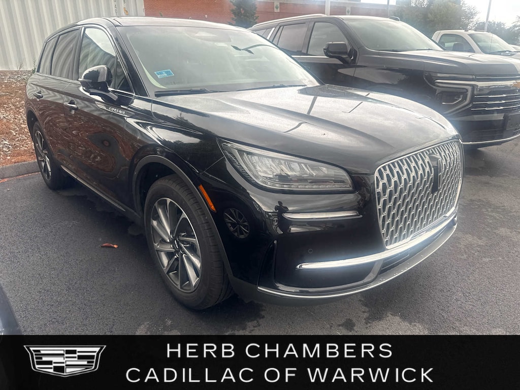 Used 2023 Lincoln Corsair Standard II AWD w/ 101A Equipment Group & Panoramic Moonroof Utility