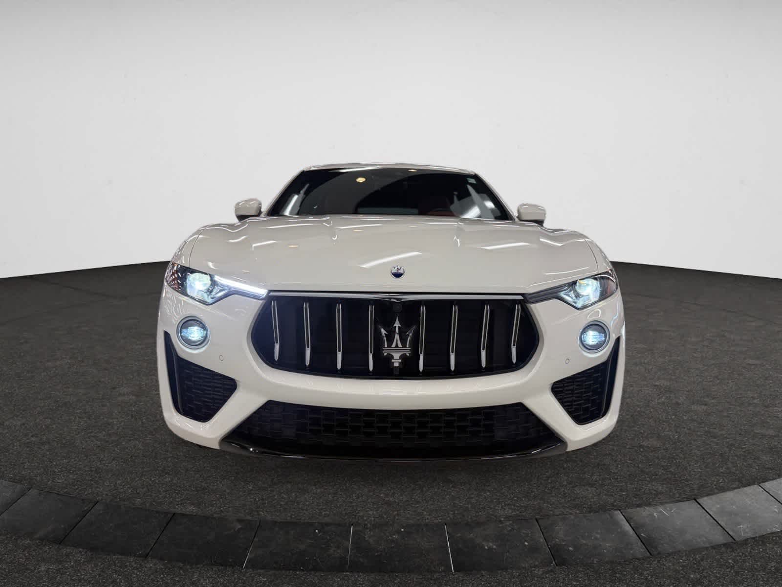 2022 Maserati Levante GT photo 2