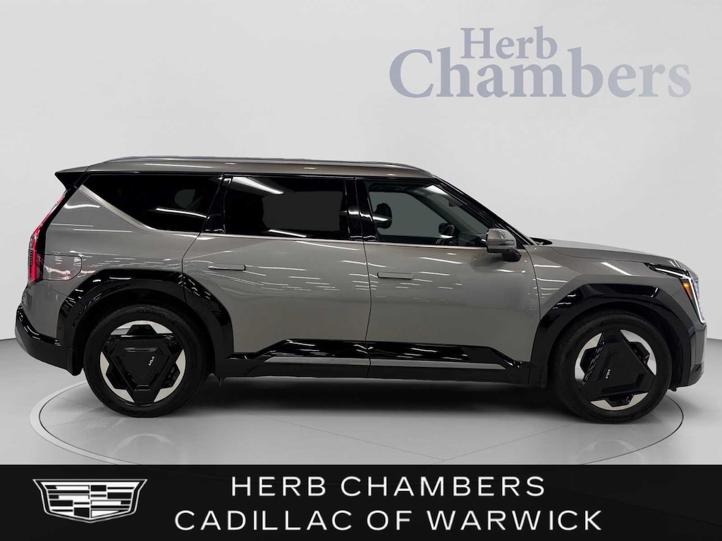 Used 2024 Kia EV9 Land Long Range AWD w/ Towing Package SUV