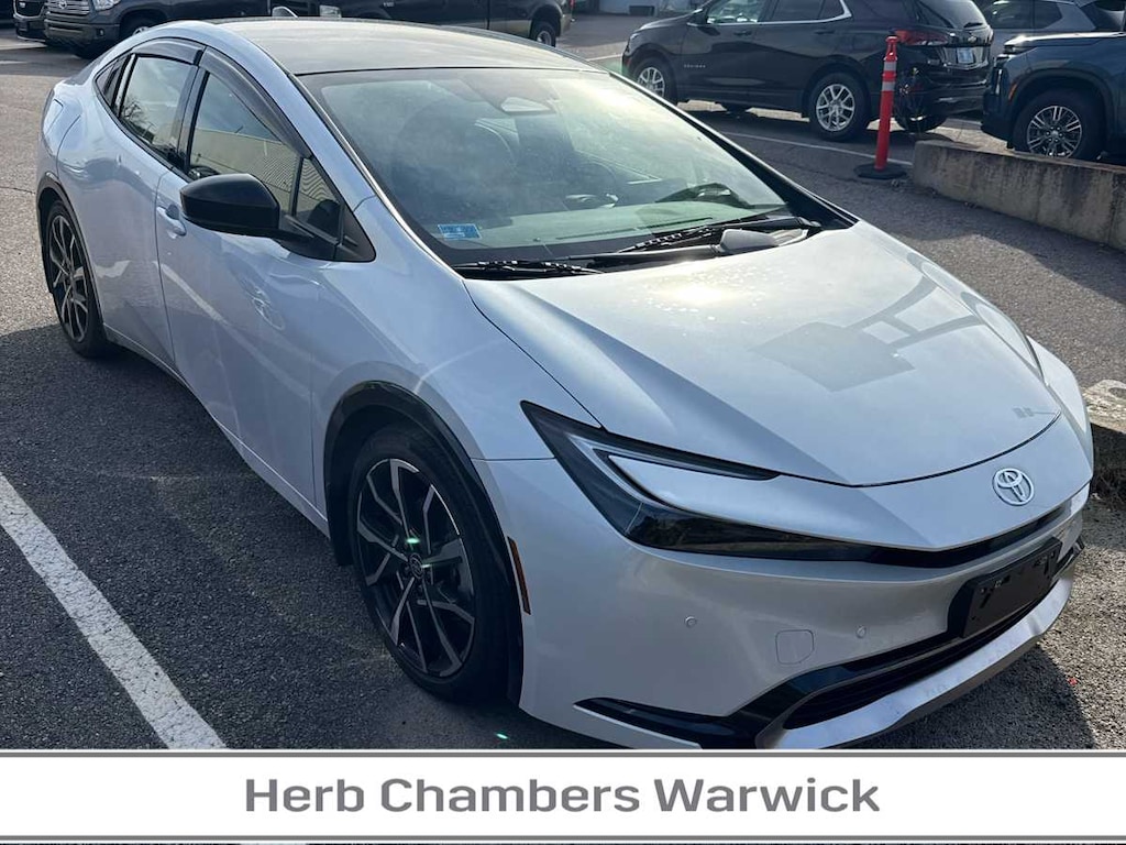 Used 2024 Toyota Prius Prime SE Hatchback 4 Dr.