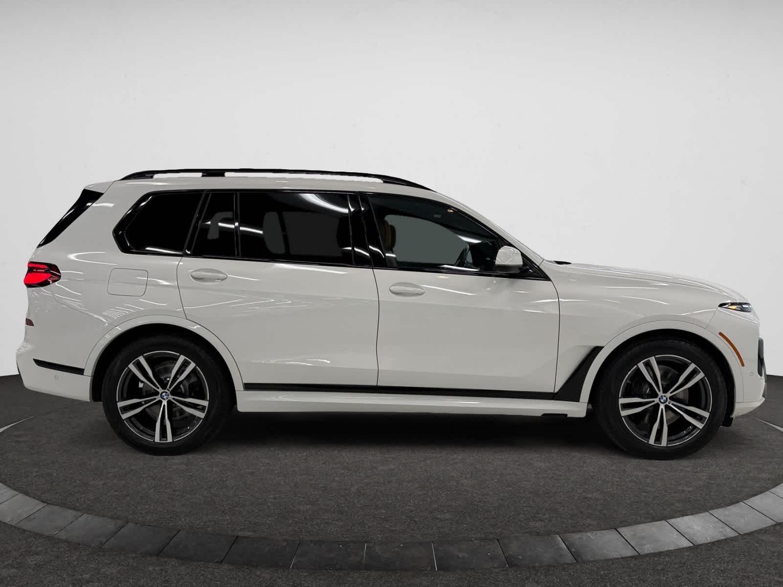 2023 Bmw X7 xDrive40i photo 2
