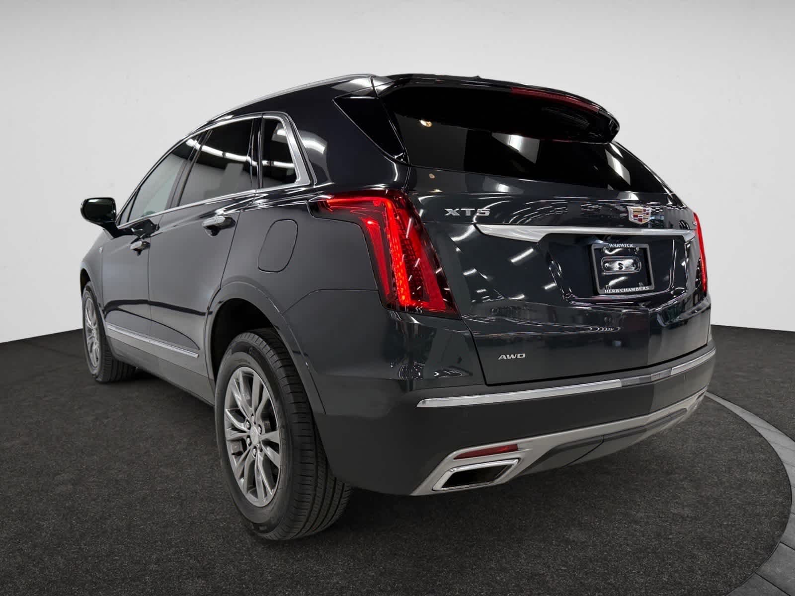 2023 Cadillac XT5 Premium Luxury photo 3