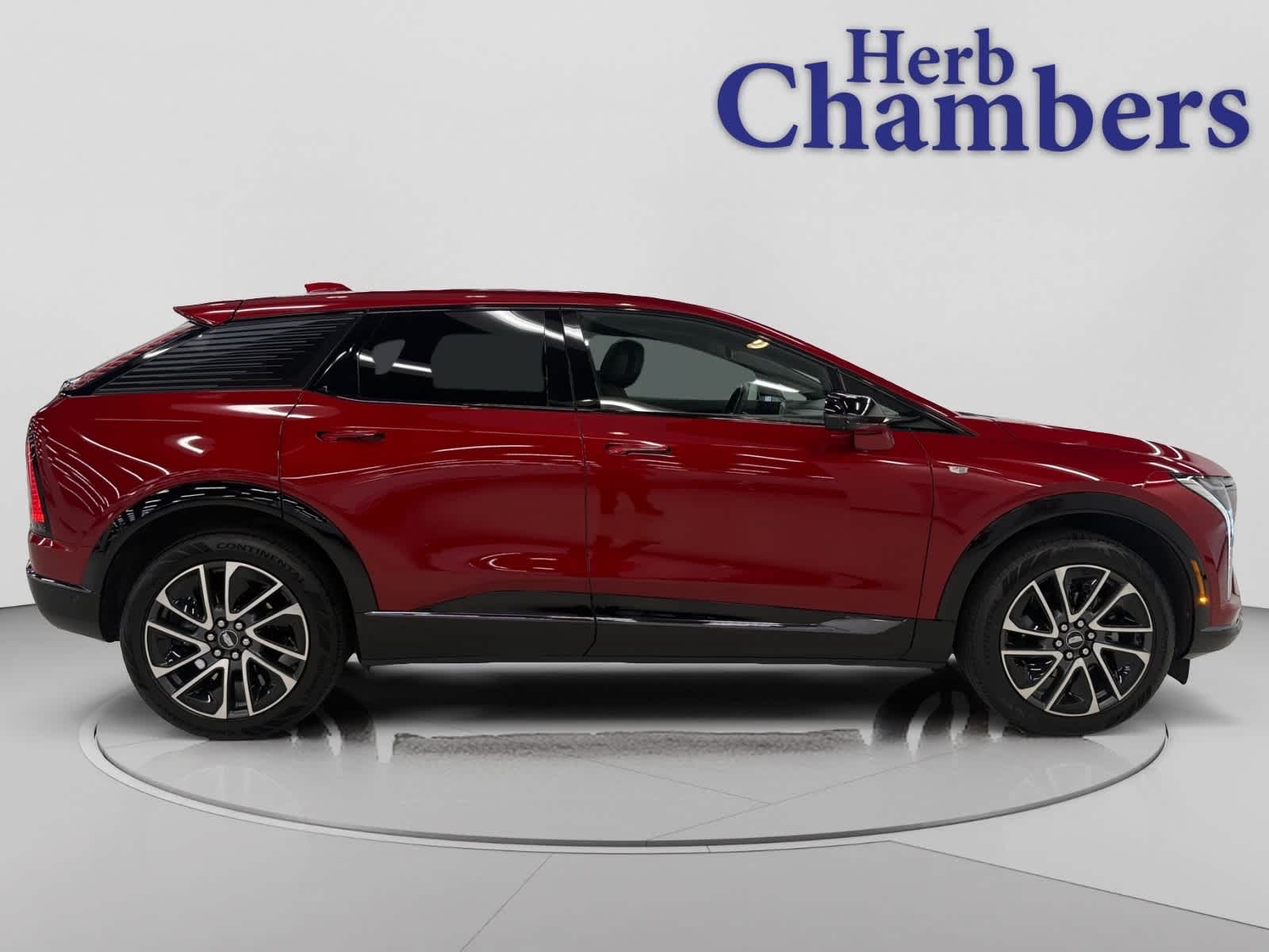Used 2025 Cadillac OPTIQ Sport 2 with VIN 3GYK3GMRXSS142833 for sale in Warwick, RI