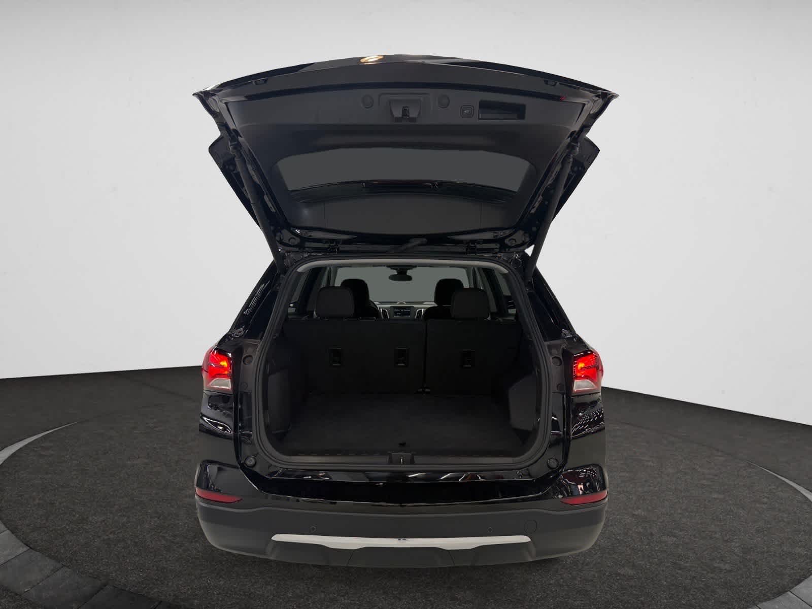 2024 Chevrolet Equinox LT photo 4