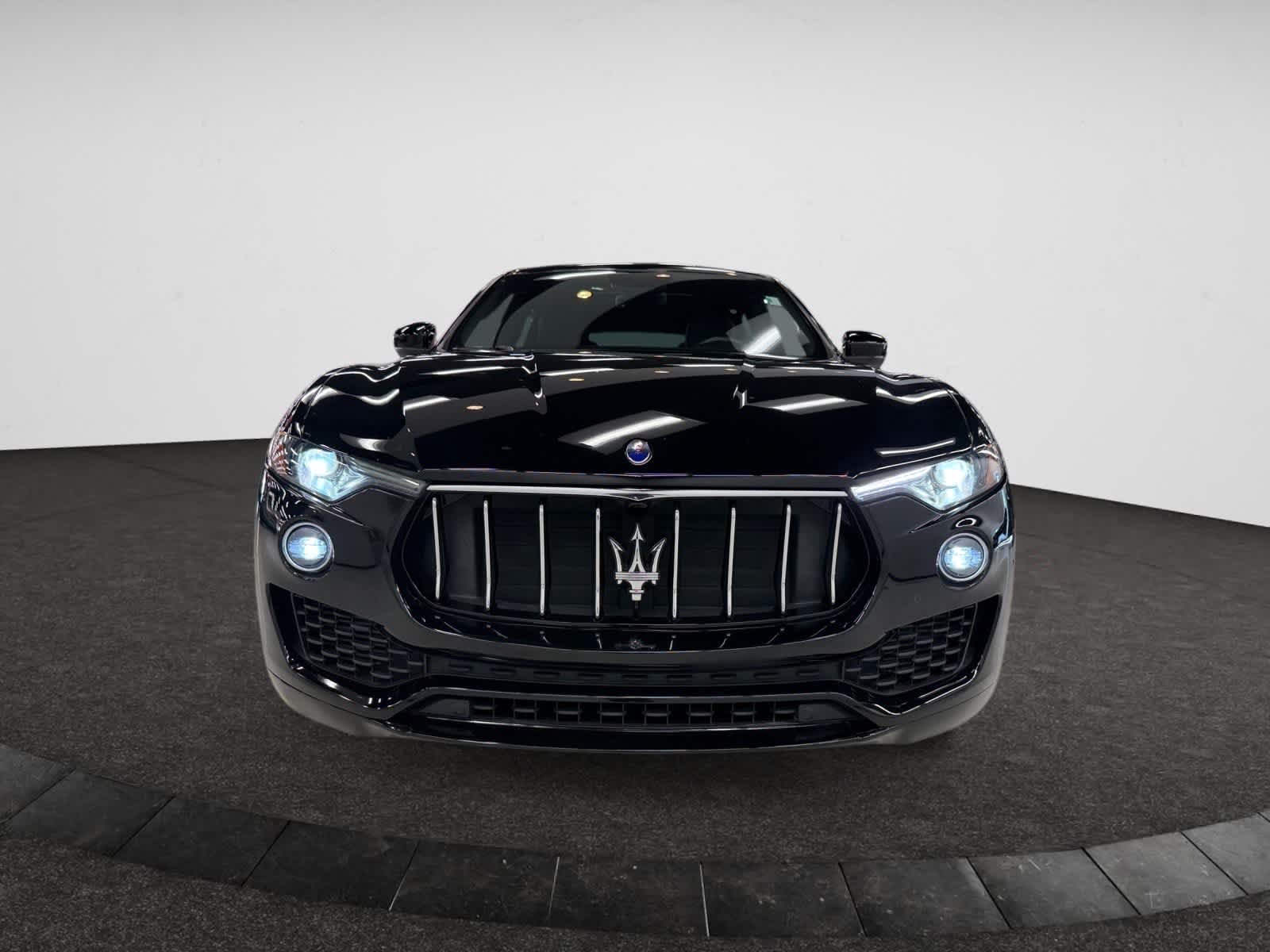 2021 Maserati Levante Base photo 2