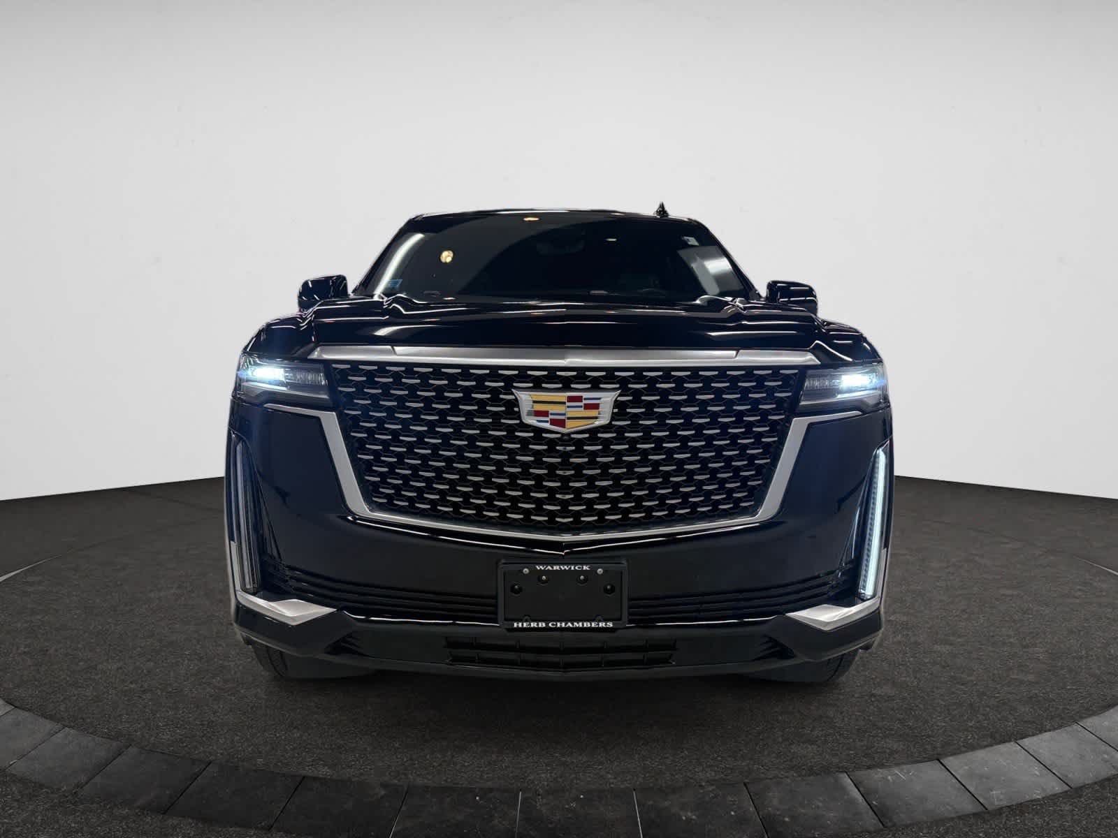 2024 Cadillac Escalade Premium Luxury photo 4