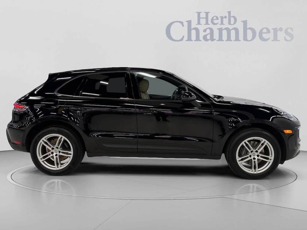 Used 2022 Porsche Macan Base AWD w/ Premium Package Plus SUV