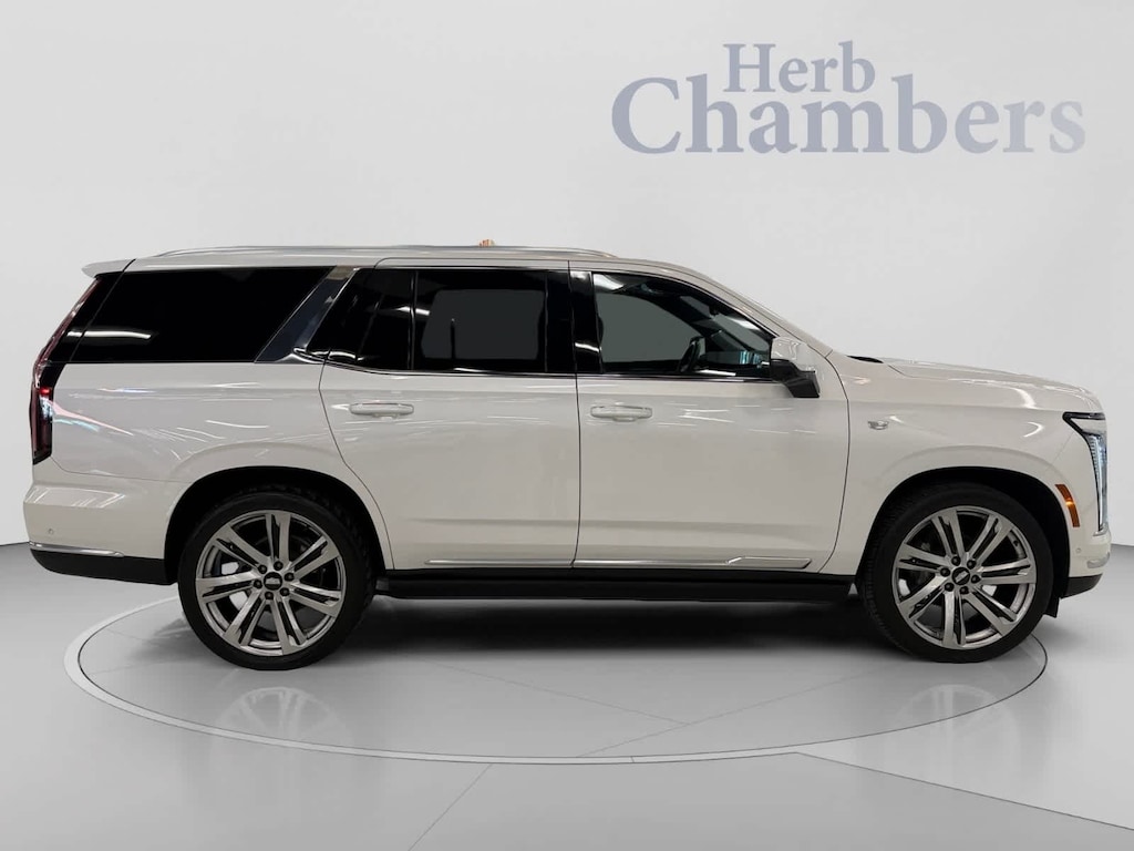 Used 2025 CADILLAC Escalade Platinum 4WD w/ 24" 10-Spoke Polished Wheels SUV