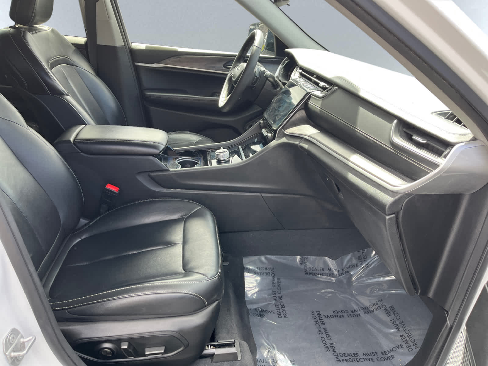 used 2023 Jeep Grand Cherokee car, priced at $28,384