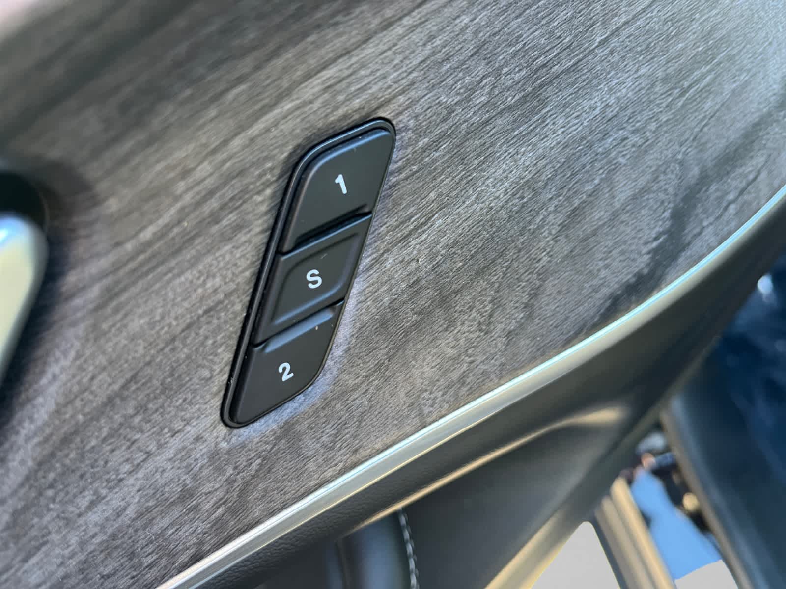 used 2024 Jeep Grand Cherokee L car, priced at $35,143