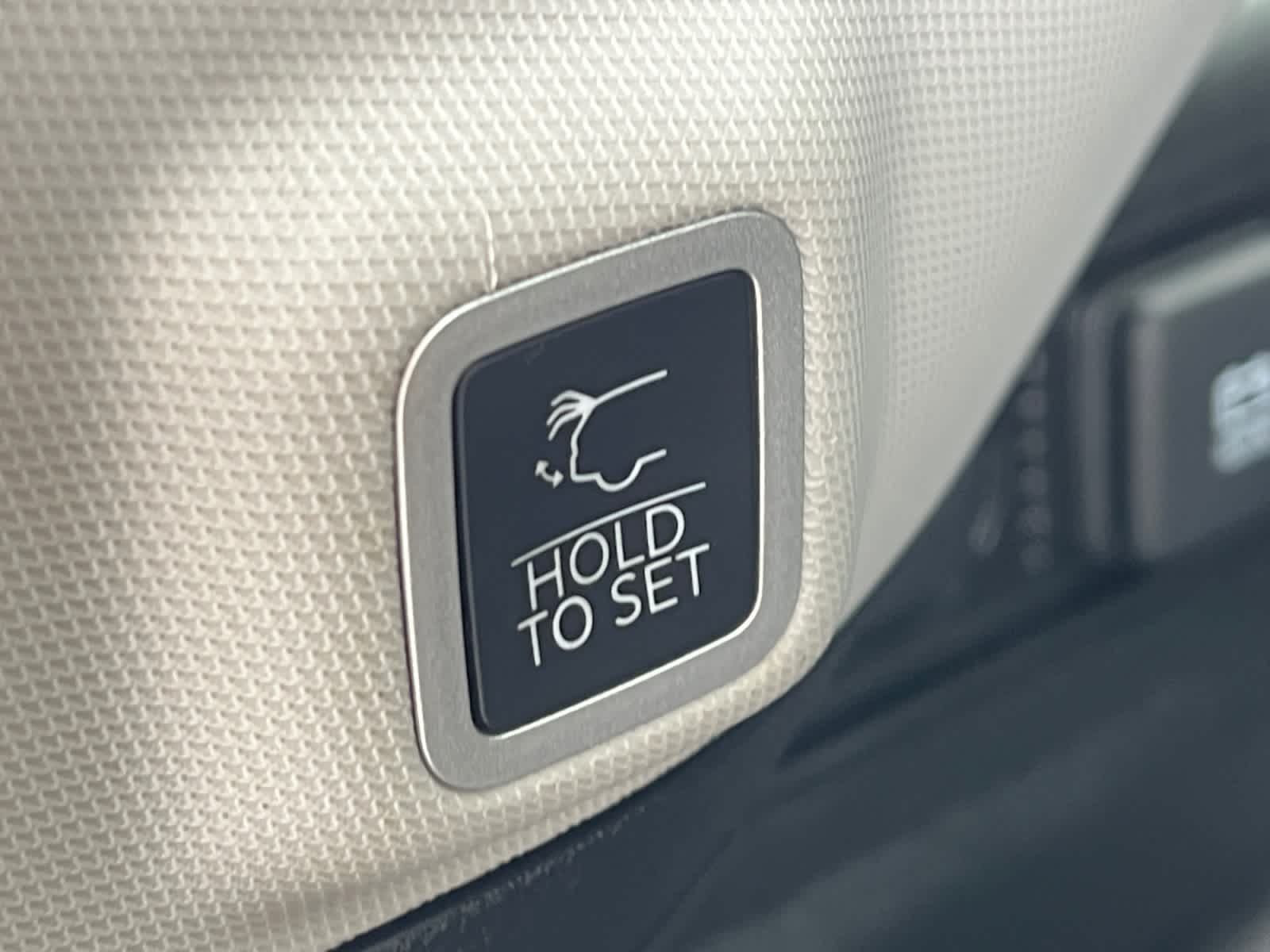 used 2023 Jeep Grand Cherokee car, priced at $33,131