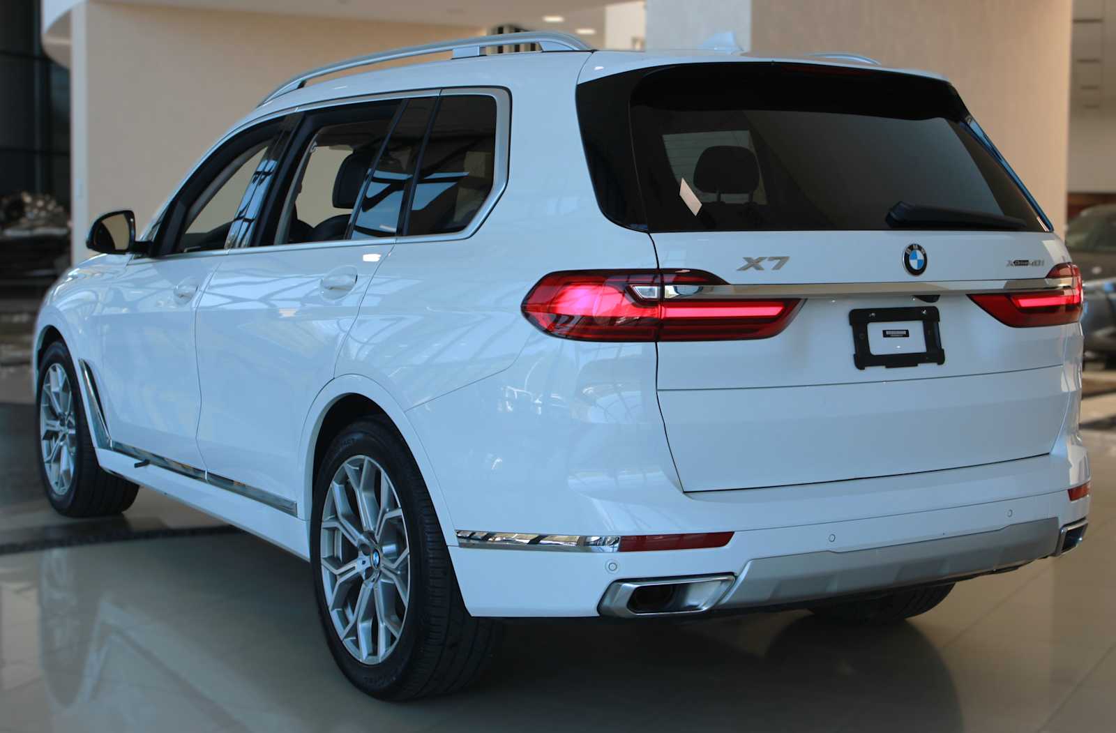 used 2021 BMW X7 xDrive40i car, priced at $34,899