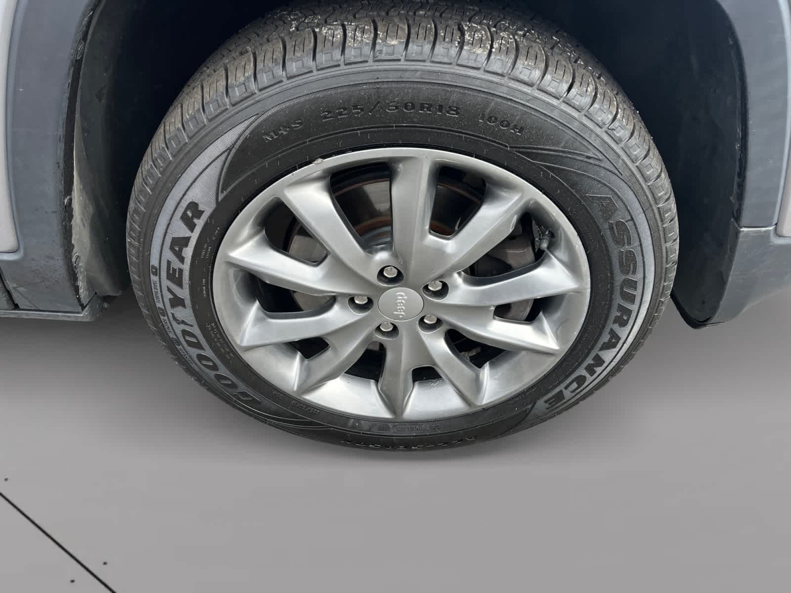 used 2018 Jeep Cherokee car, priced at $12,314