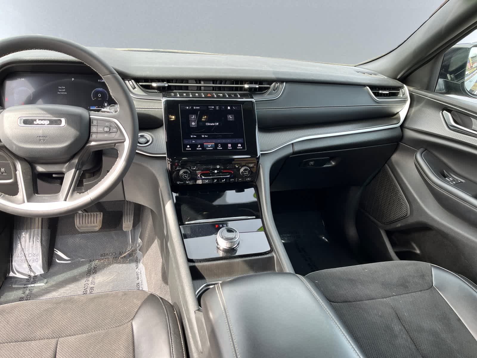 used 2023 Jeep Grand Cherokee car, priced at $28,135