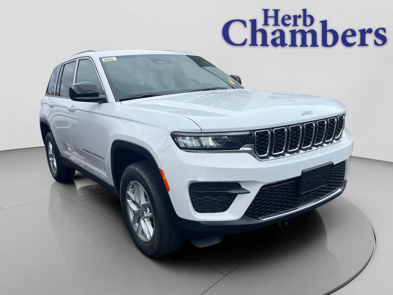 2025 Jeep Grand Cherokee Laredo's photo