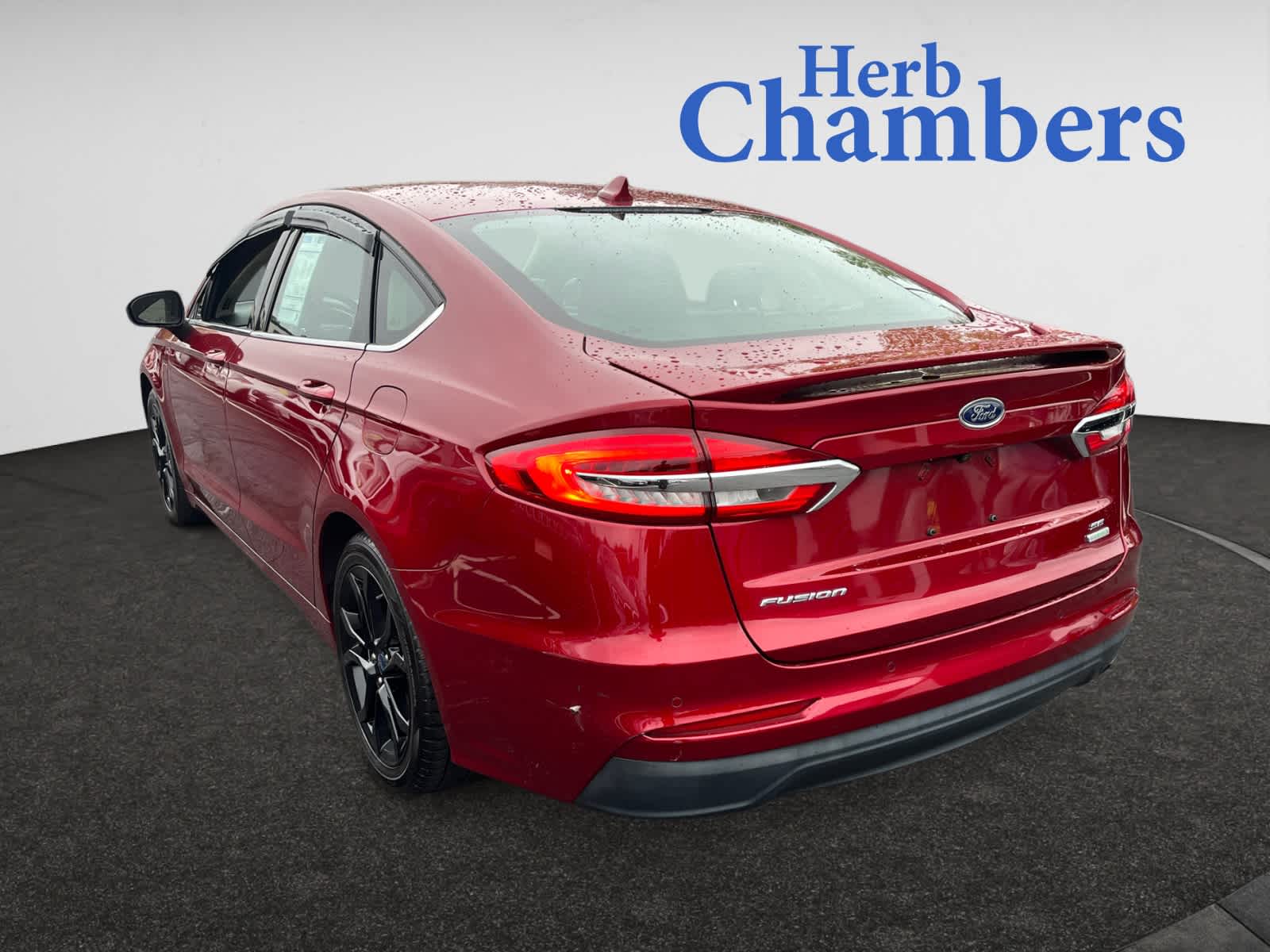 2019 Ford Fusion SE photo 3