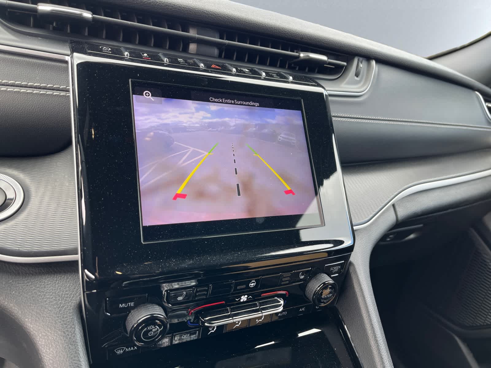 2023 Jeep Grand Cherokee Altitude - Photo 13