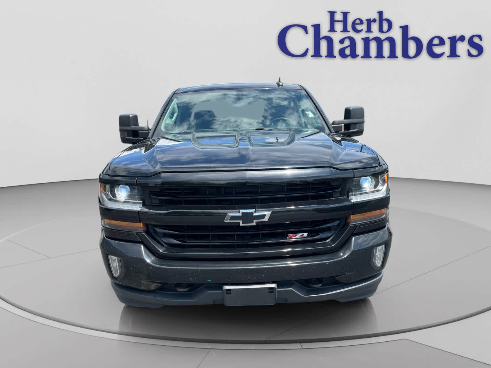 Used 2018 Chevrolet Silverado 1500 LT with VIN 1GCVKREC4JZ133347 for sale in Millbury, MA