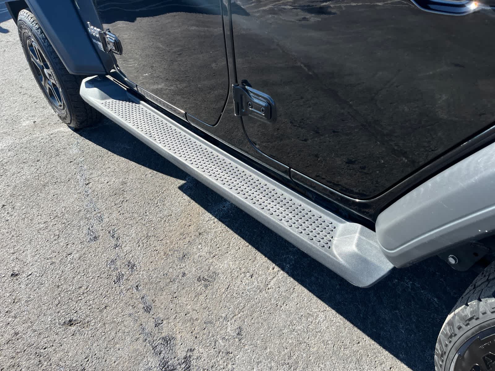 used 2019 Jeep Wrangler Unlimited car, priced at $23,330