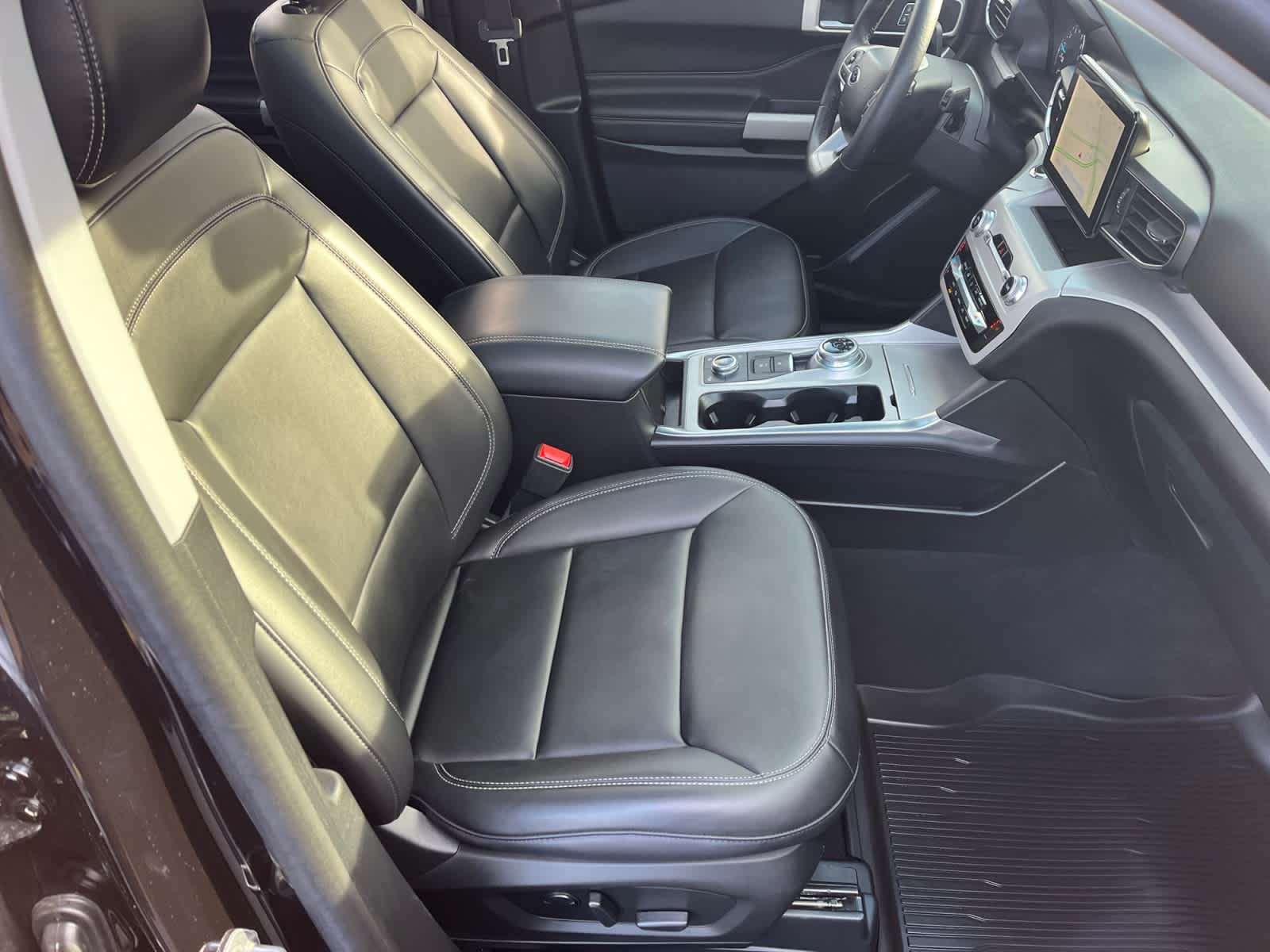 used 2024 Ford Explorer car, priced at $33,925