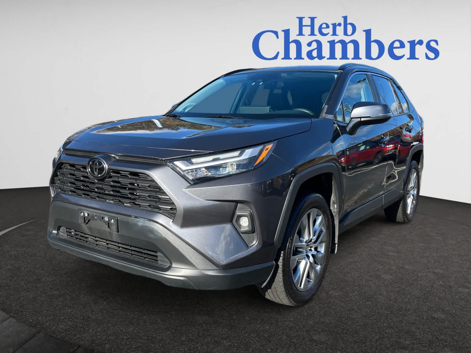 2023 Toyota RAV4 XLE Premium photo 3
