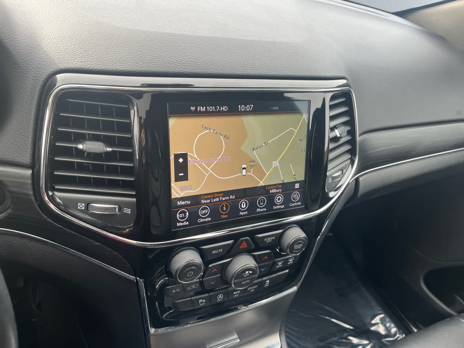 used 2021 Jeep Grand Cherokee car, priced at $23,293