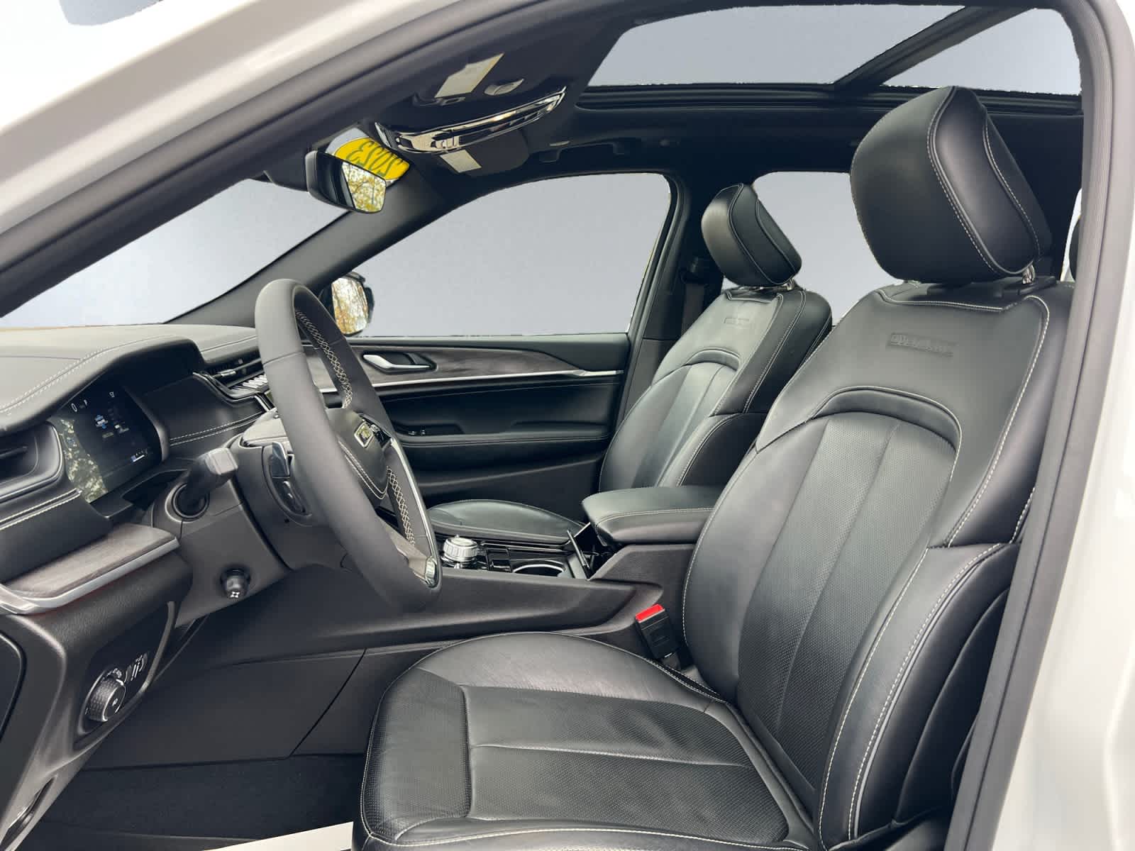 used 2023 Jeep Grand Cherokee car, priced at $35,327