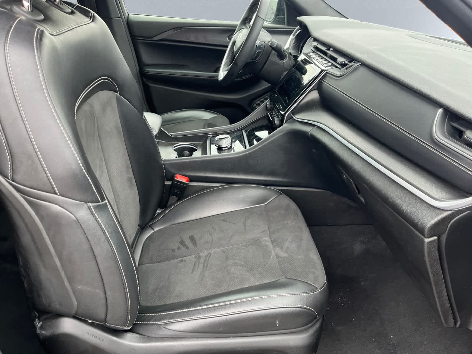 used 2024 Jeep Grand Cherokee L car, priced at $29,466