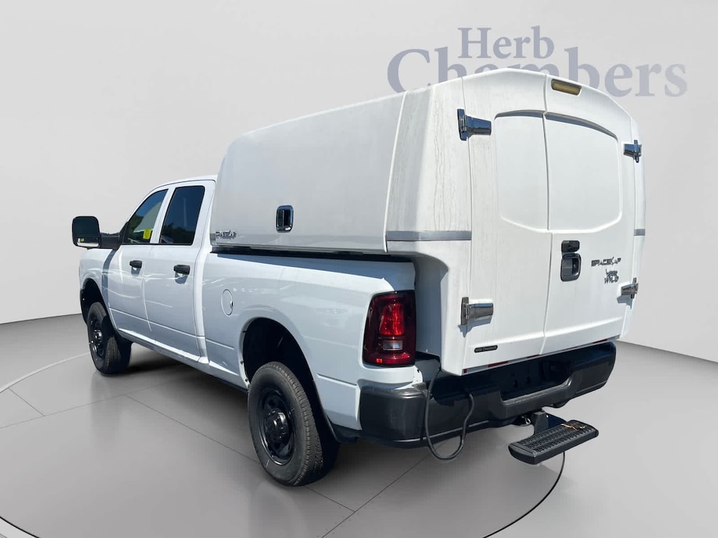 New 2025 Ram 2500 TRADESMAN CREW CAB 4X4 6'4 BOX Pickup