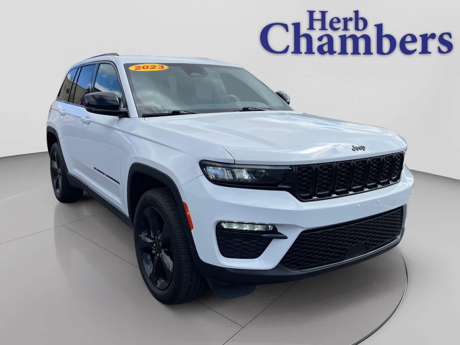 used 2023 Jeep Grand Cherokee car, priced at $28,384