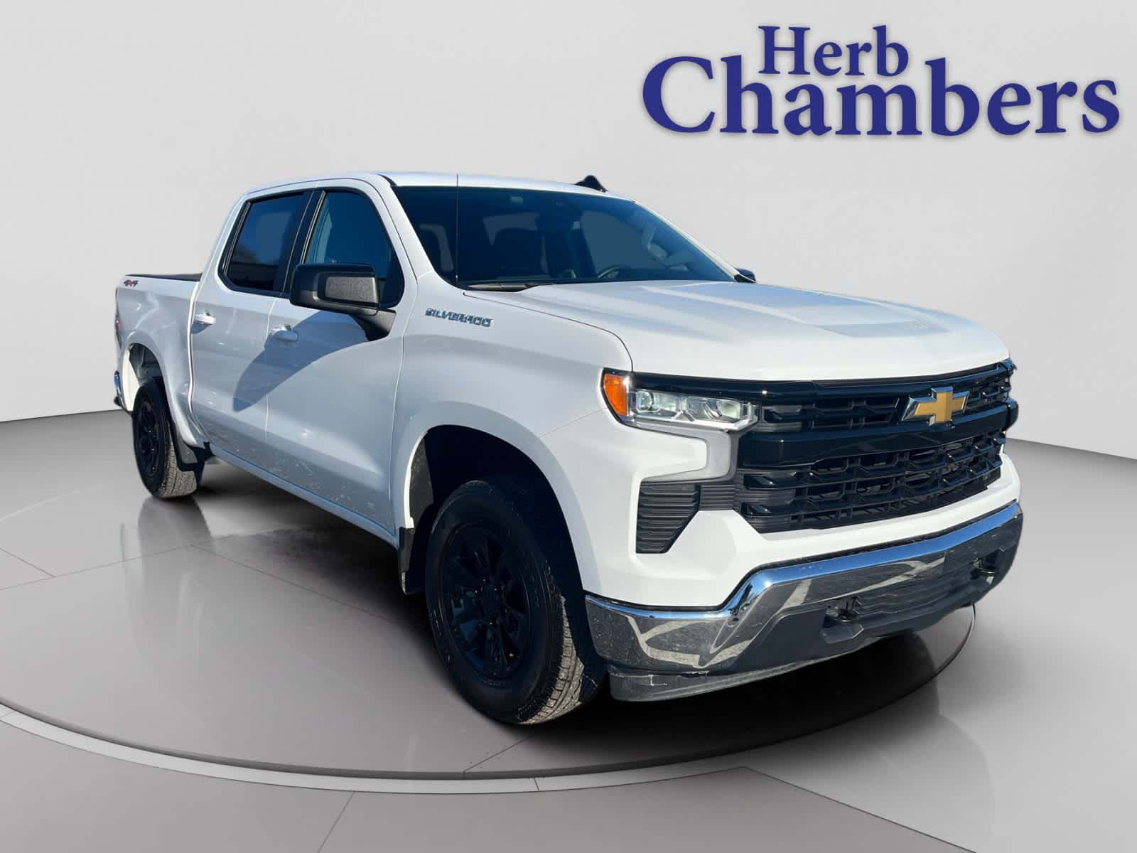 2025 Chevrolet Silverado 1500 LT Crew Cab 4WD