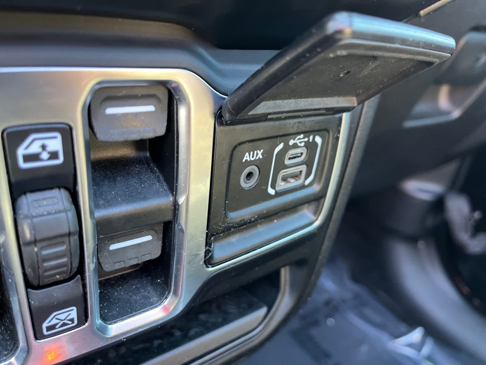 used 2021 Jeep Wrangler car, priced at $27,320