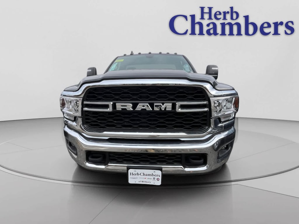 New 2024 Ram 2500 TRADESMAN REGULAR CAB 4X4 8' BOX Pickup