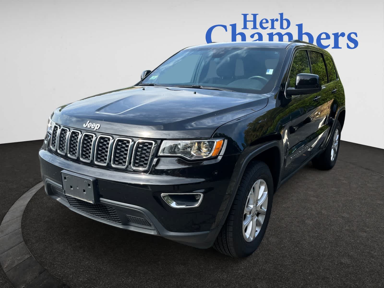 2021 Jeep Grand Cherokee Laredo E photo 2