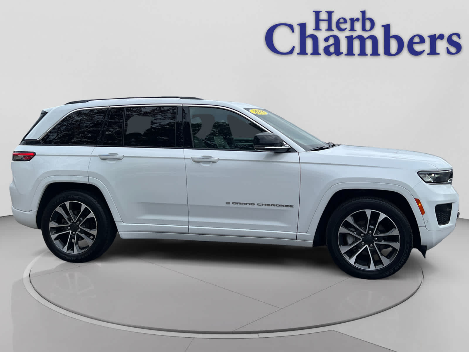 used 2023 Jeep Grand Cherokee car, priced at $35,327