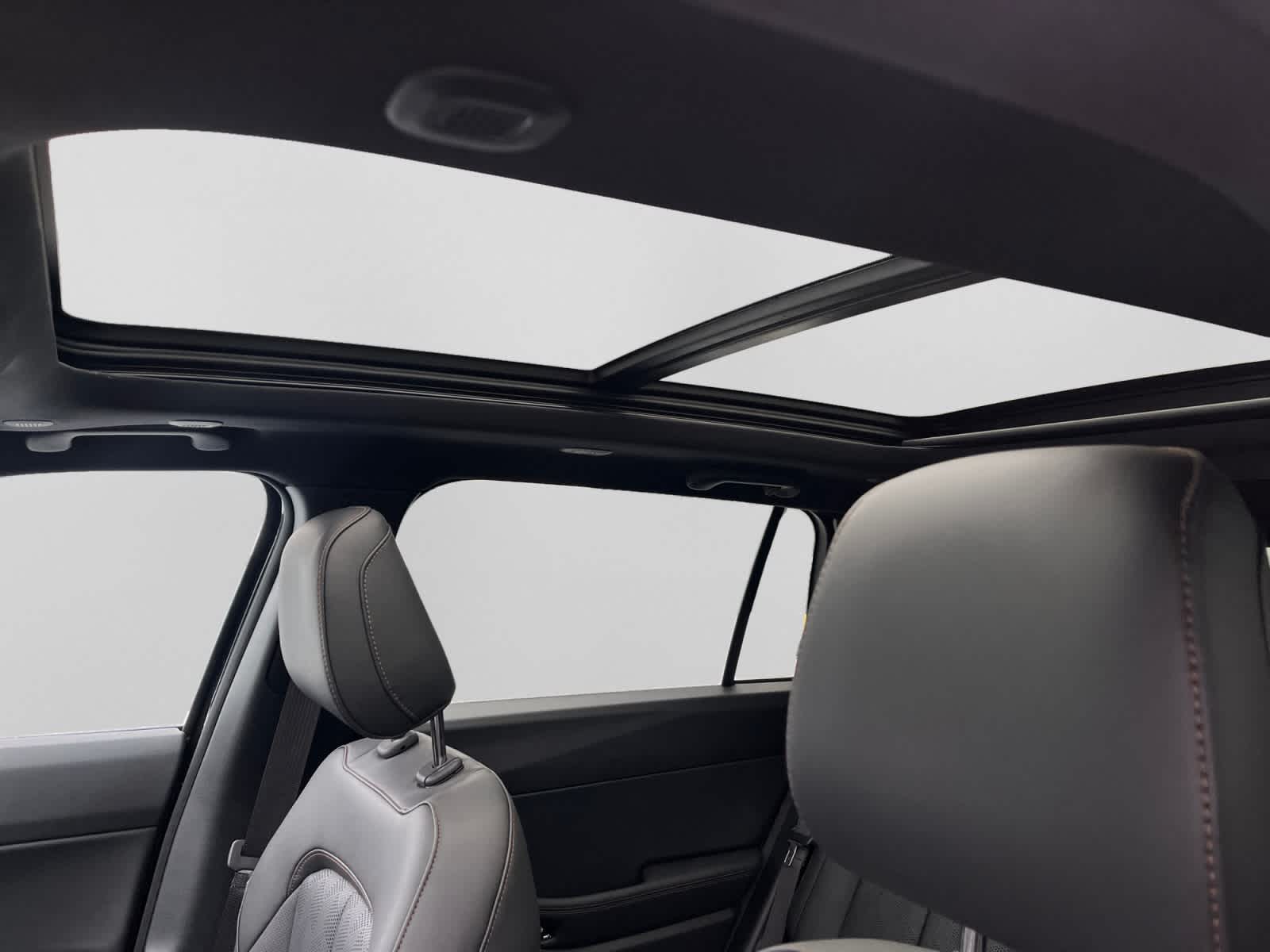 new 2026 Jeep Cherokee car, priced at $46,085