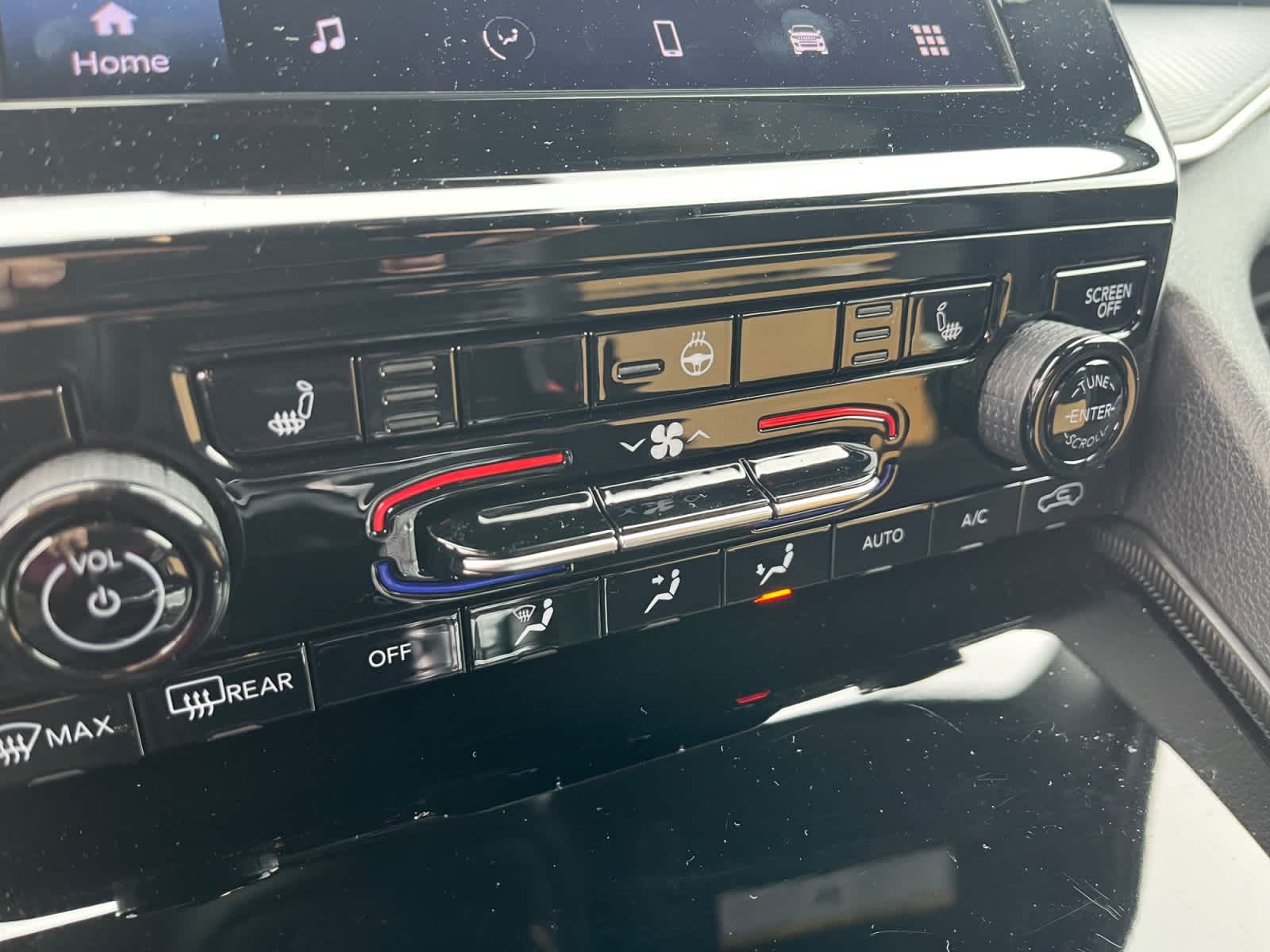 used 2024 Jeep Grand Cherokee car, priced at $33,303