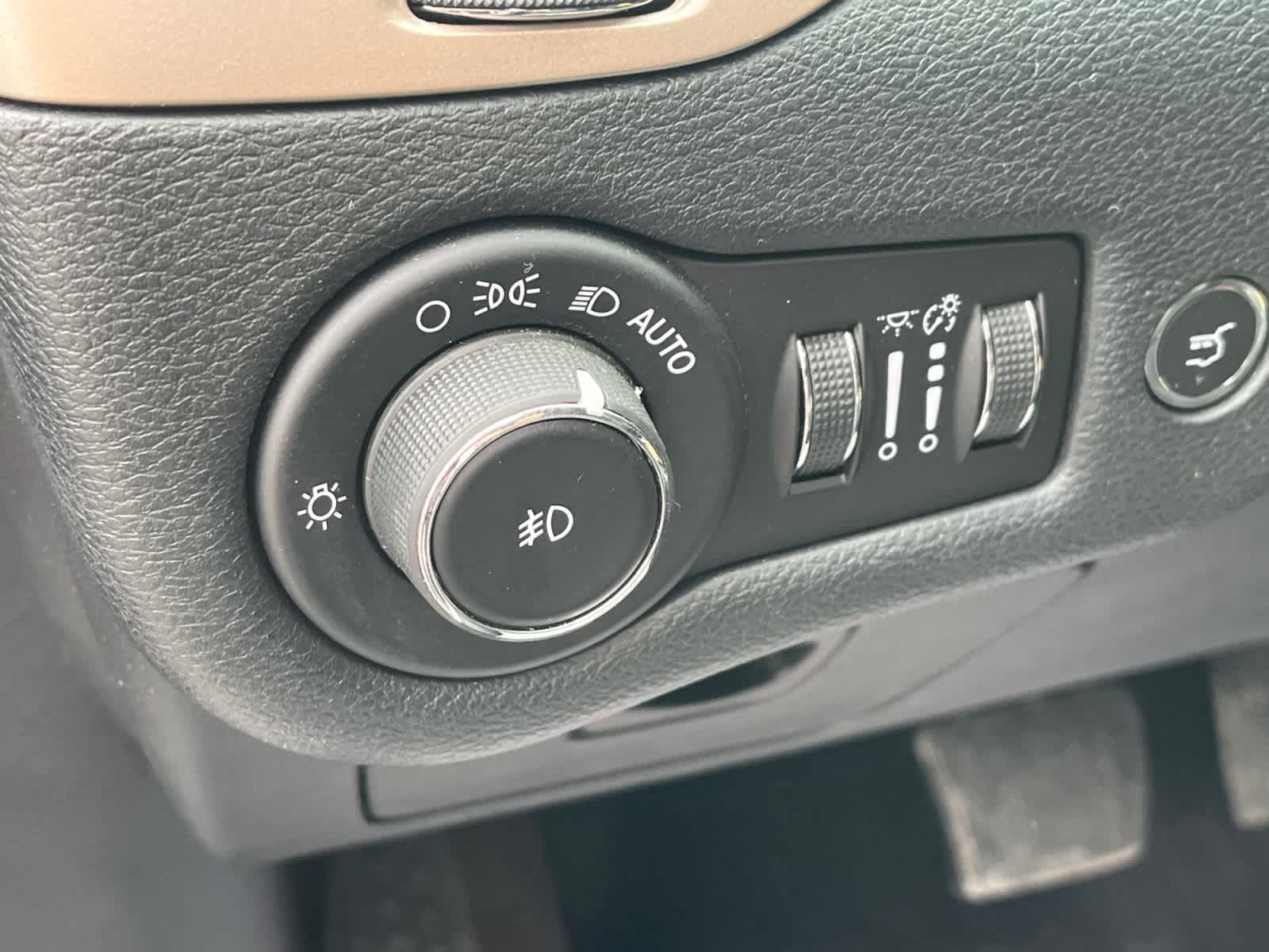 used 2018 Jeep Cherokee car, priced at $12,314