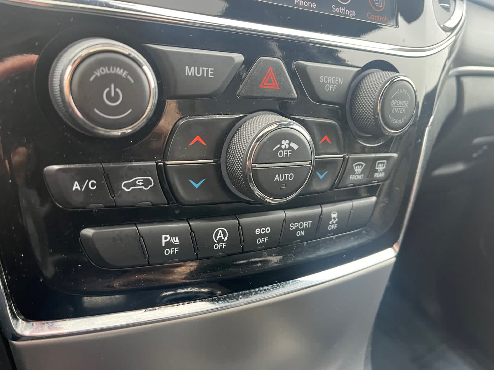 used 2021 Jeep Grand Cherokee car, priced at $23,293