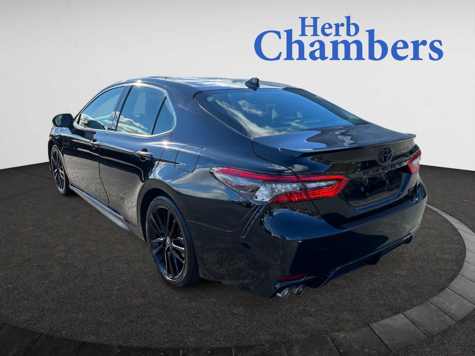 2022 Toyota Camry XSE photo 3