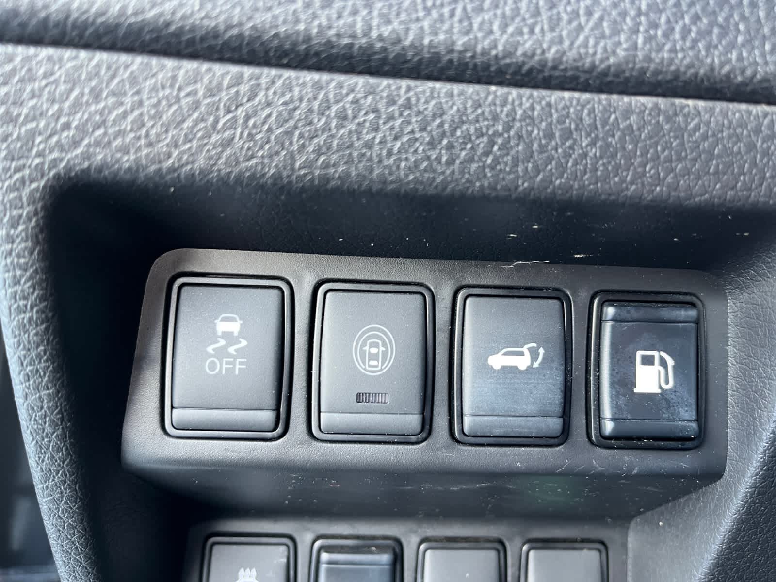 used 2018 Nissan Rogue car, priced at $15,379