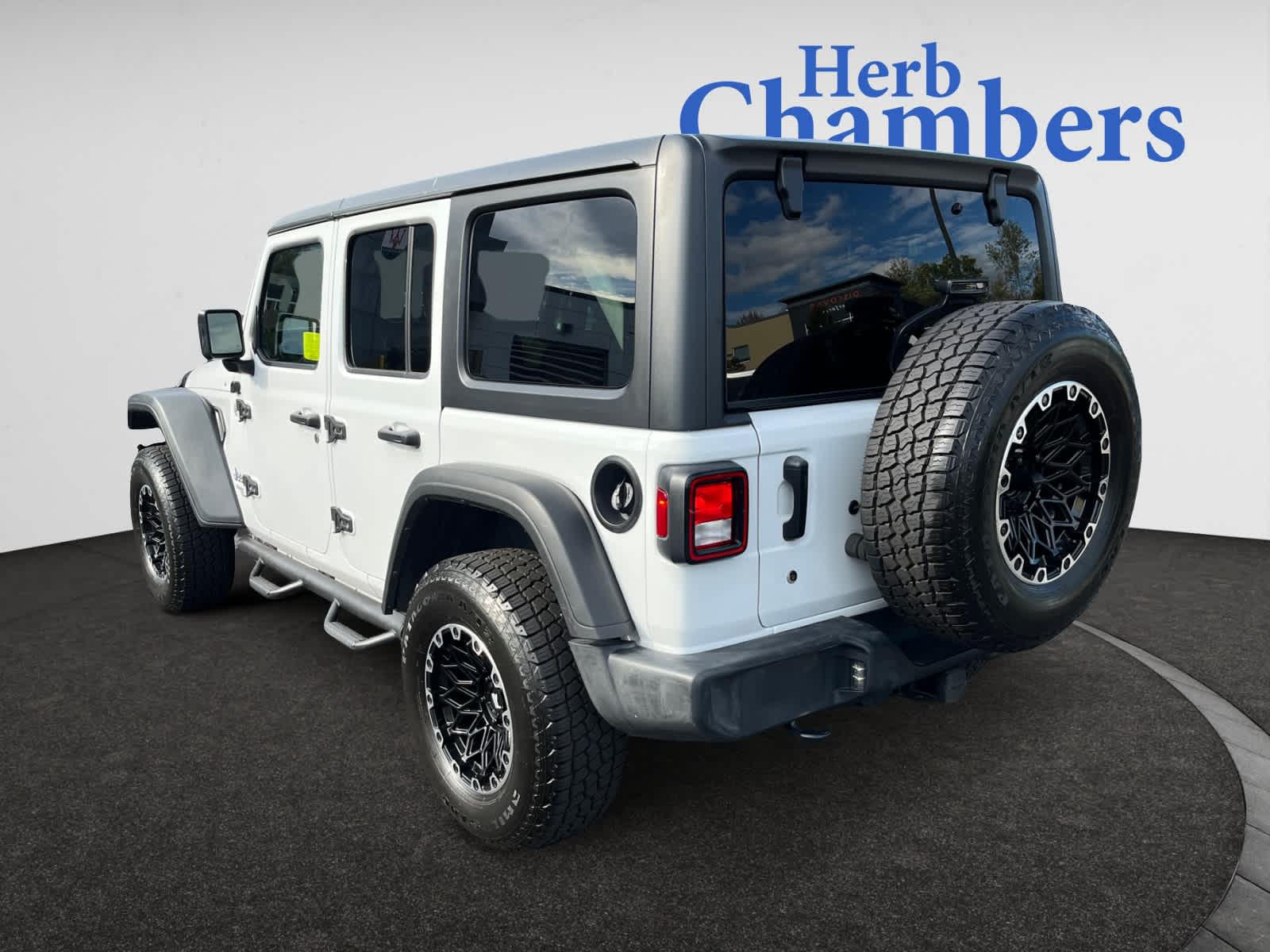 2018 Jeep Wrangler Unlimited Sport photo 3