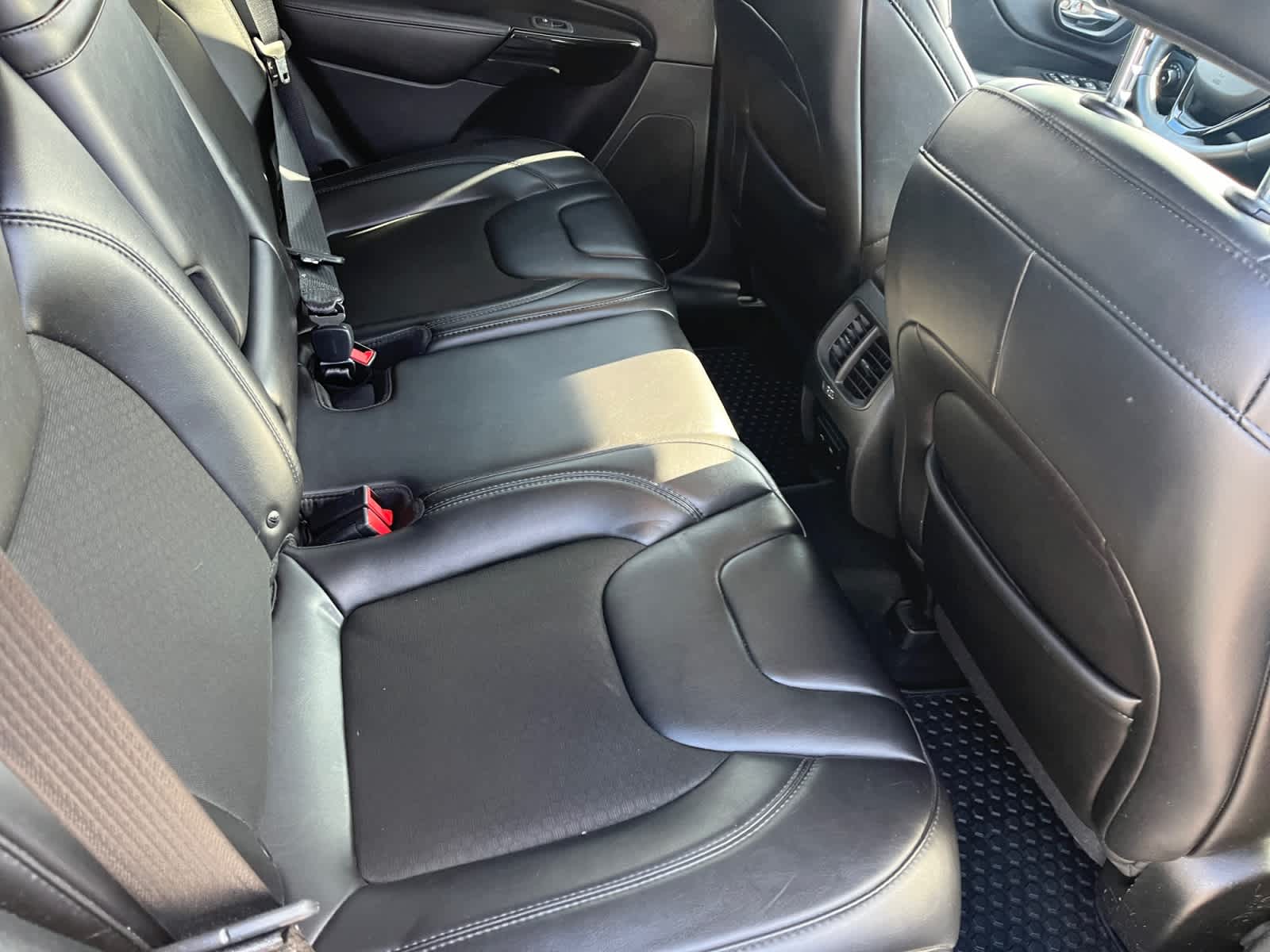 used 2019 Jeep Cherokee car, priced at $15,144