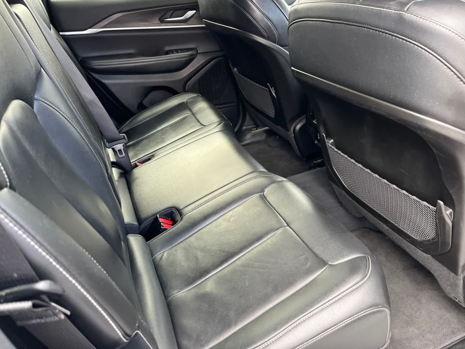 used 2023 Jeep Grand Cherokee car, priced at $28,384