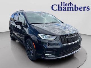 2026 Chrysler Pacifica LIMITED AWD Passenger Van