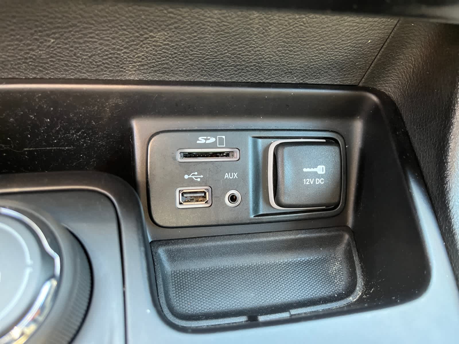 used 2015 Jeep Cherokee car, priced at $10,349