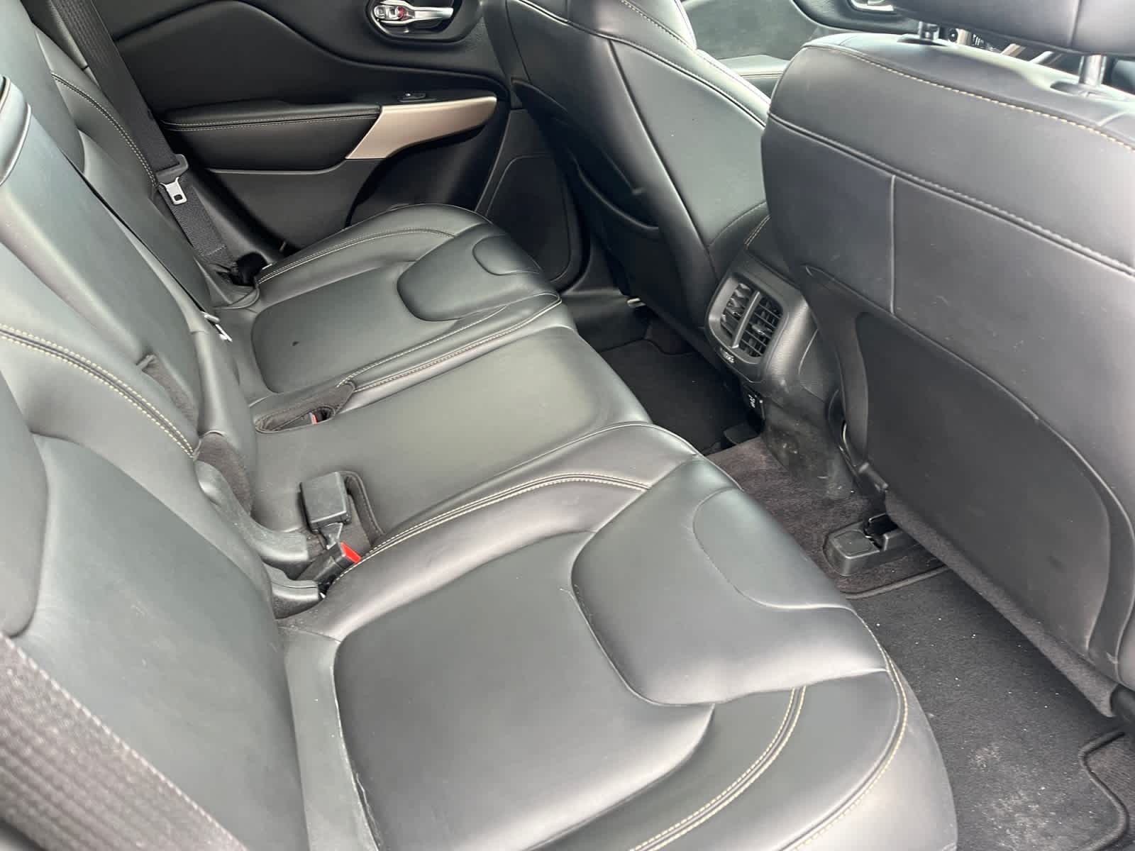 used 2018 Jeep Cherokee car, priced at $12,314