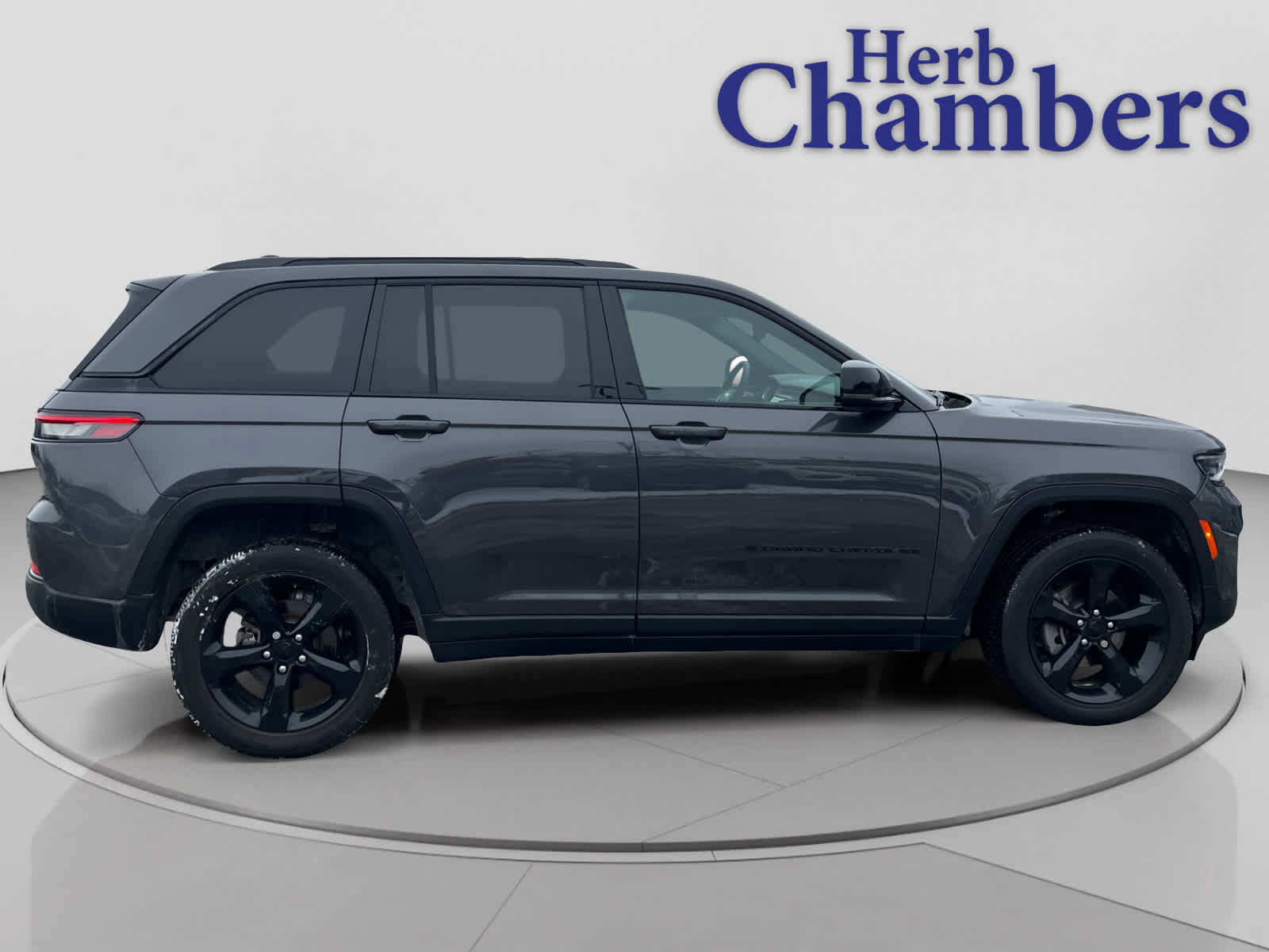 used 2024 Jeep Grand Cherokee car, priced at $33,303
